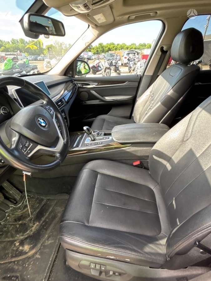 BMW X5 2014 — photo 14