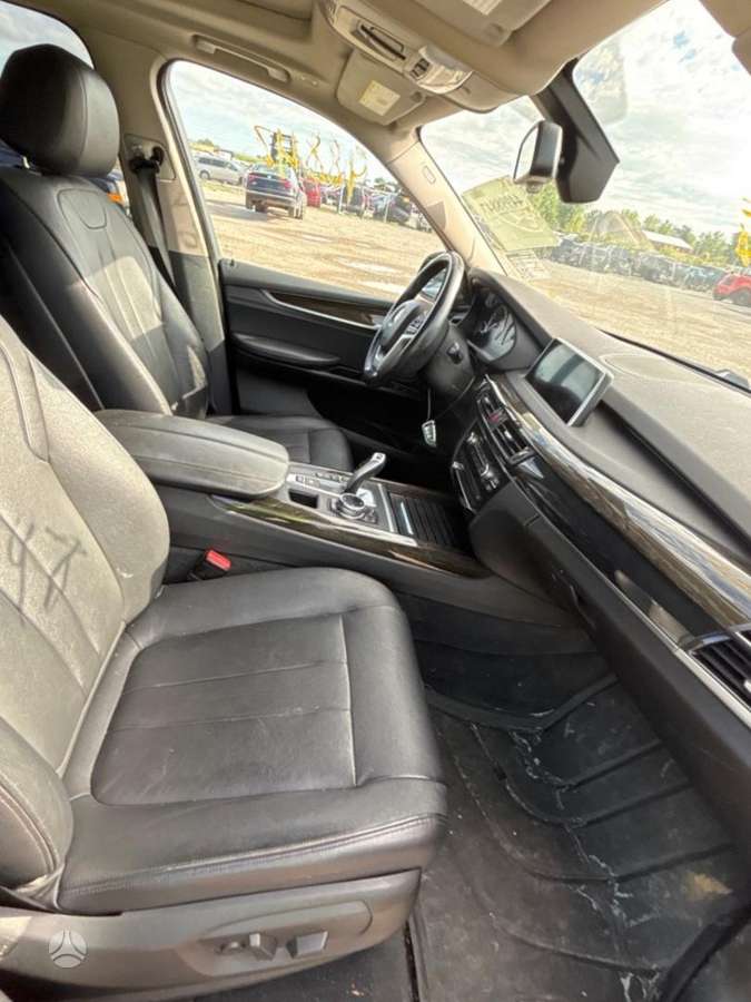 BMW X5 2014 — photo 16