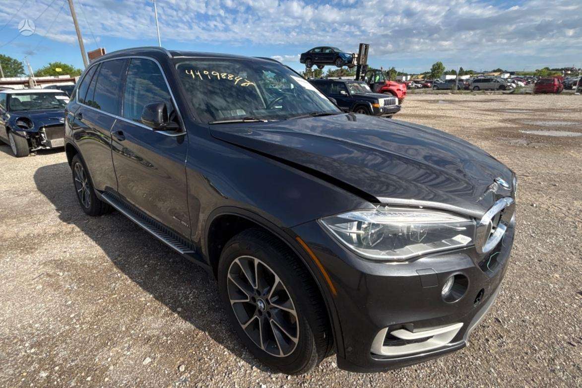BMW X5 2014 — rear view