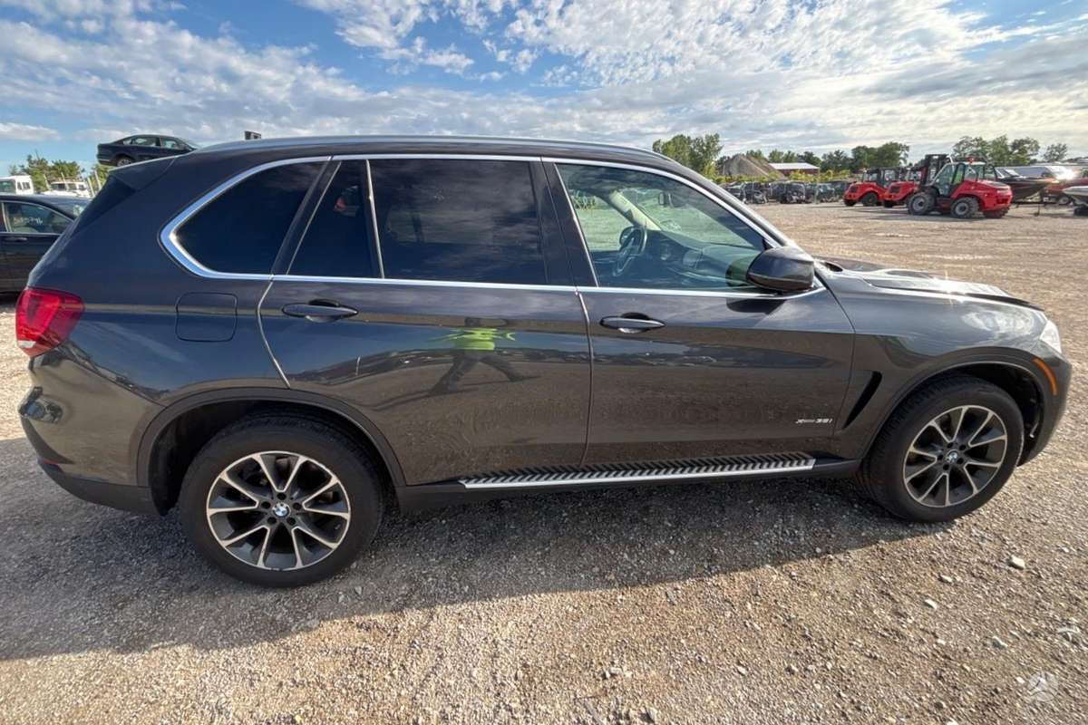 BMW X5 2014 — photo 7