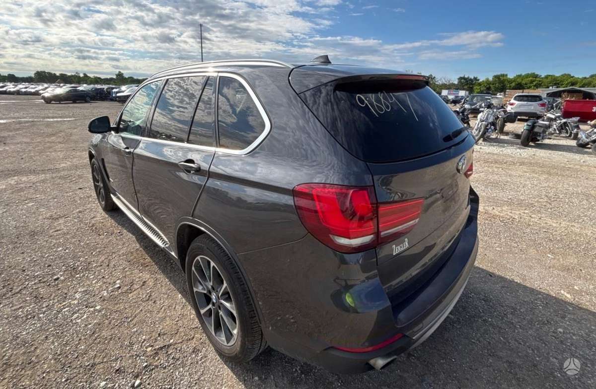 BMW X5 2014 — photo 8