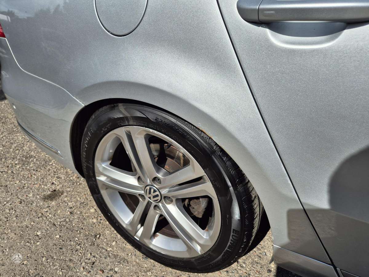 Volkswagen Passat 2011 — photo 13