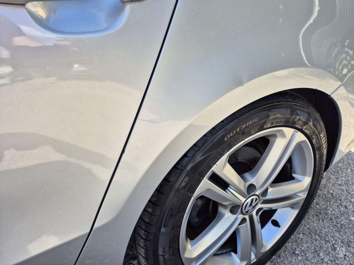 Volkswagen Passat 2011 — photo 14