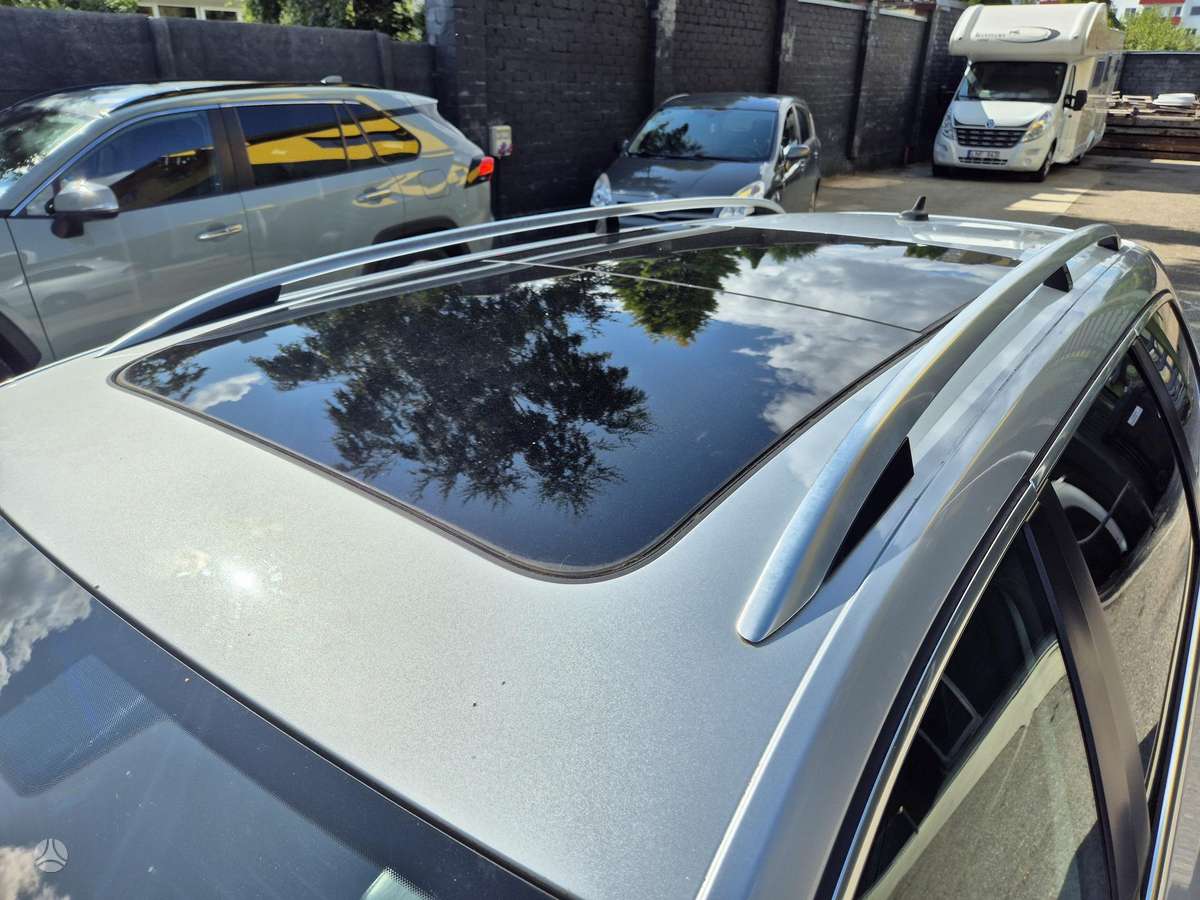 Volkswagen Passat 2011 — photo 17