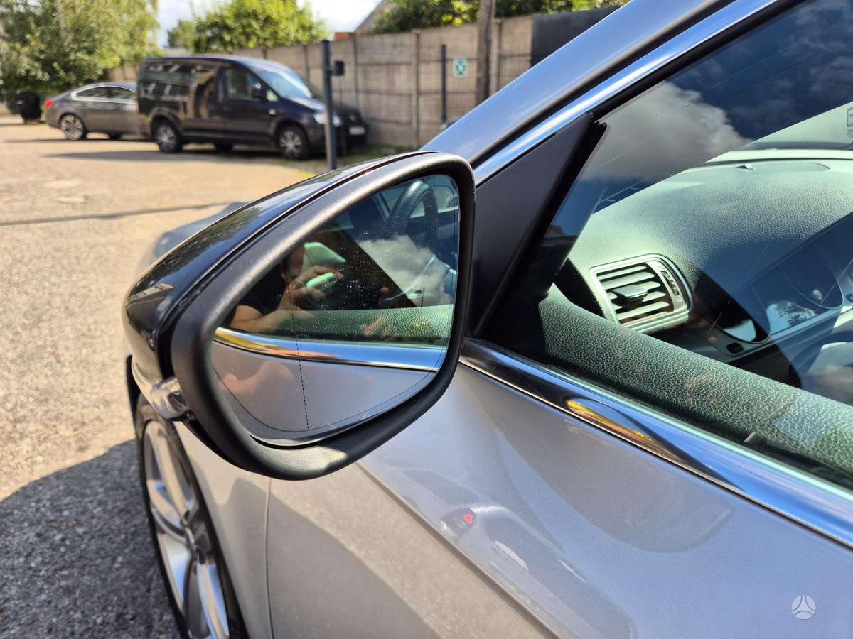 Volkswagen Passat 2011 — photo 22