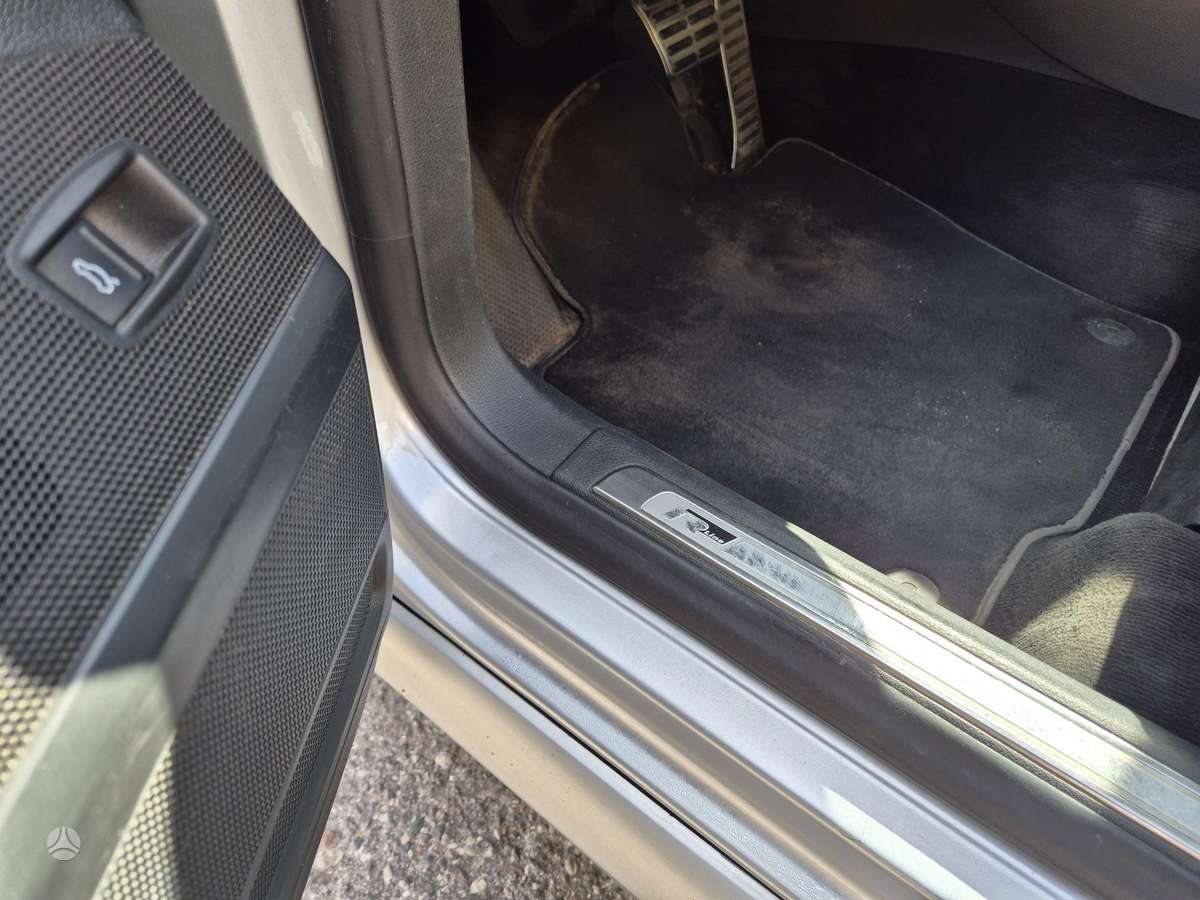 Volkswagen Passat 2011 — photo 26