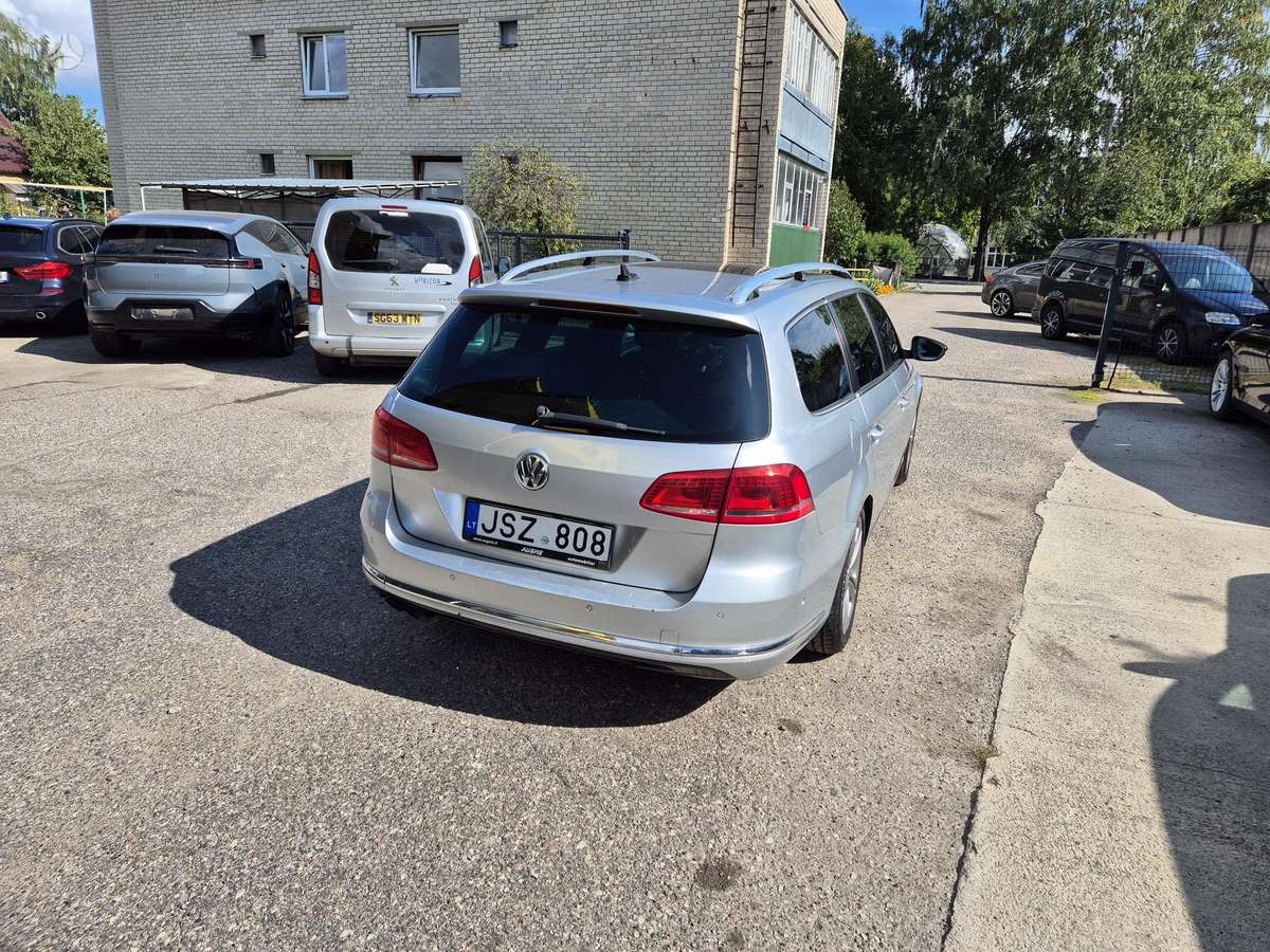 Volkswagen Passat 2011 — photo 5
