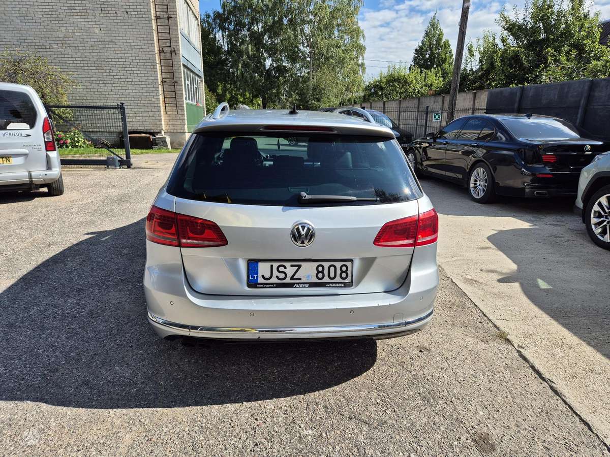 Volkswagen Passat 2011 — photo 6