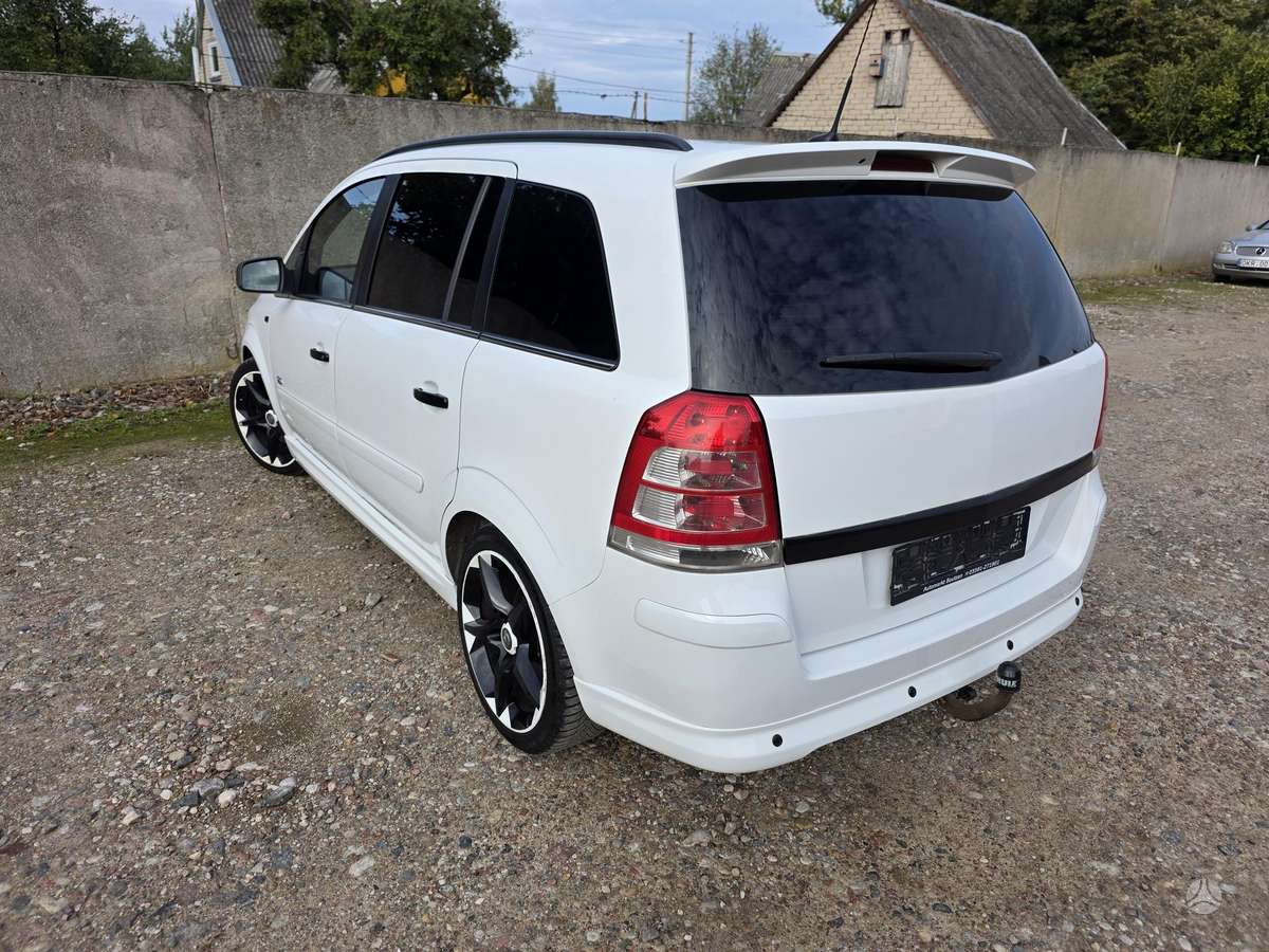 Opel Zafira 2010 — engine 1910 cm³, 150 HP (110kW)