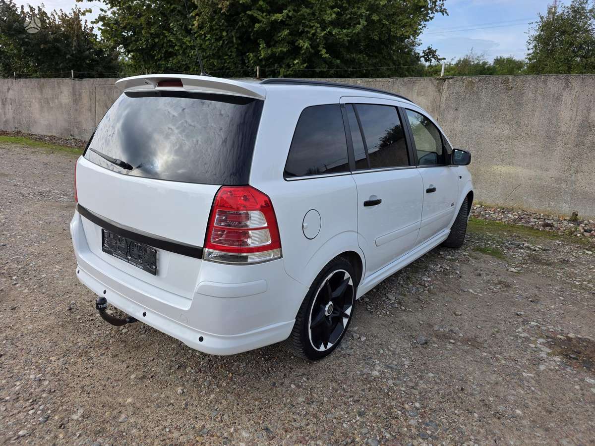 Opel Zafira 2010 — photo 5