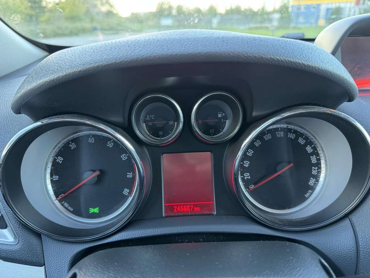 Opel Mokka 2015 — photo 16