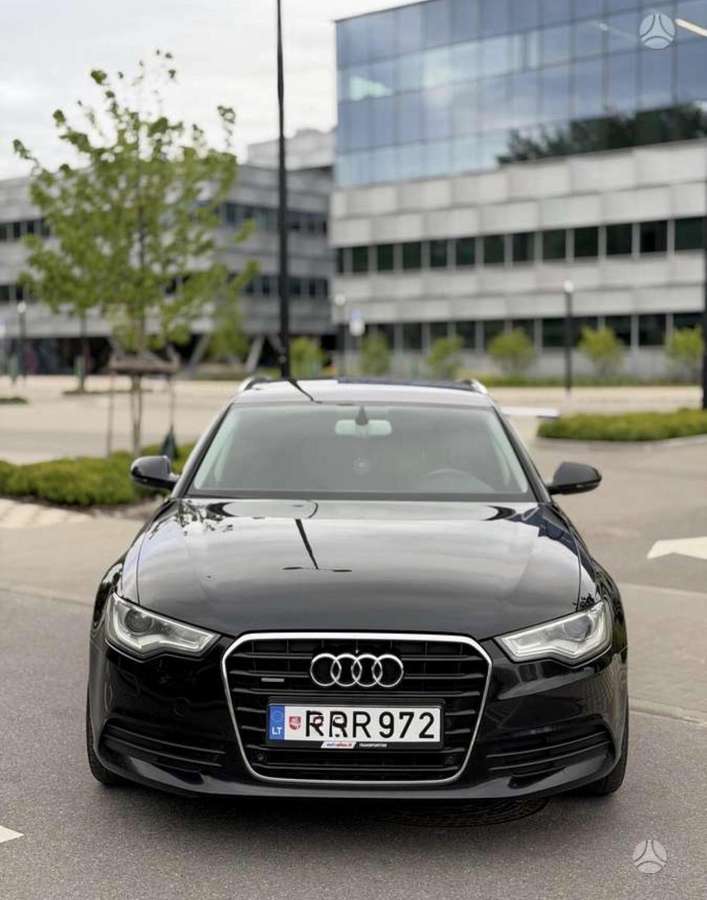 Audi A6 2012 — салон