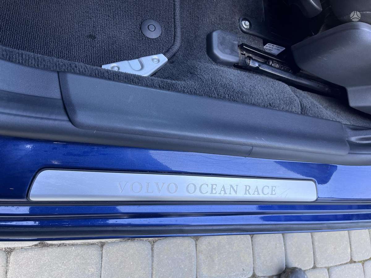 Volvo V60 2011 — photo 17
