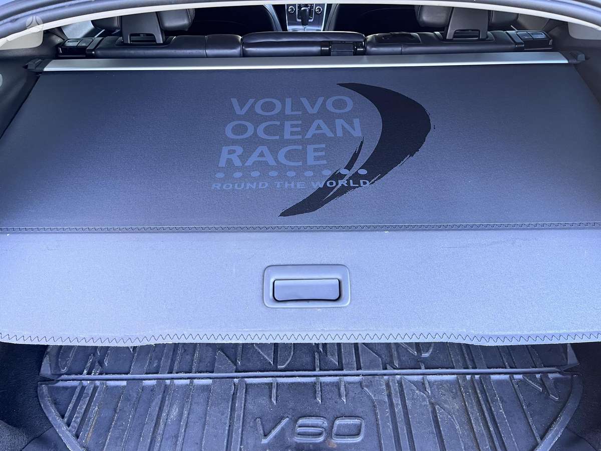 Volvo V60 2011 — photo 19