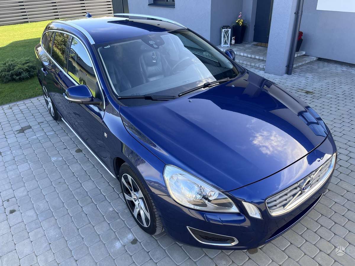 Volvo V60 2011 — photo 7