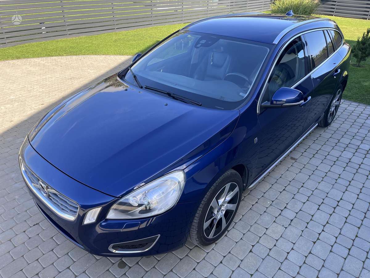 Volvo V60 2011 — photo 8