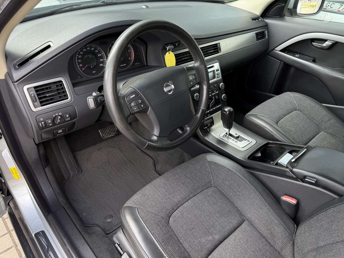 Volvo XC70 2008 — photo 10