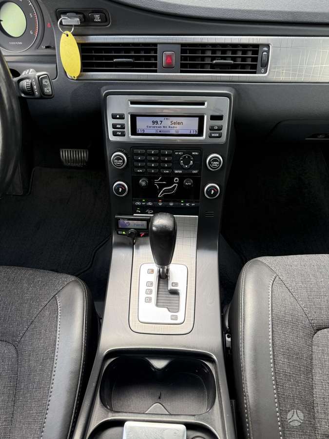 Volvo XC70 2008 — photo 12