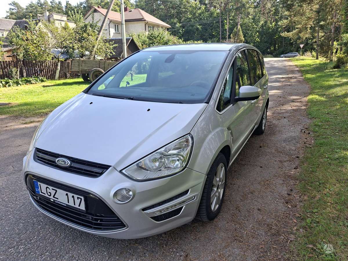 Ford S-MAX 2011 — interior
