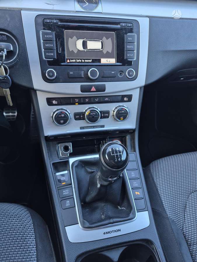 Volkswagen Passat 2014 — photo 11