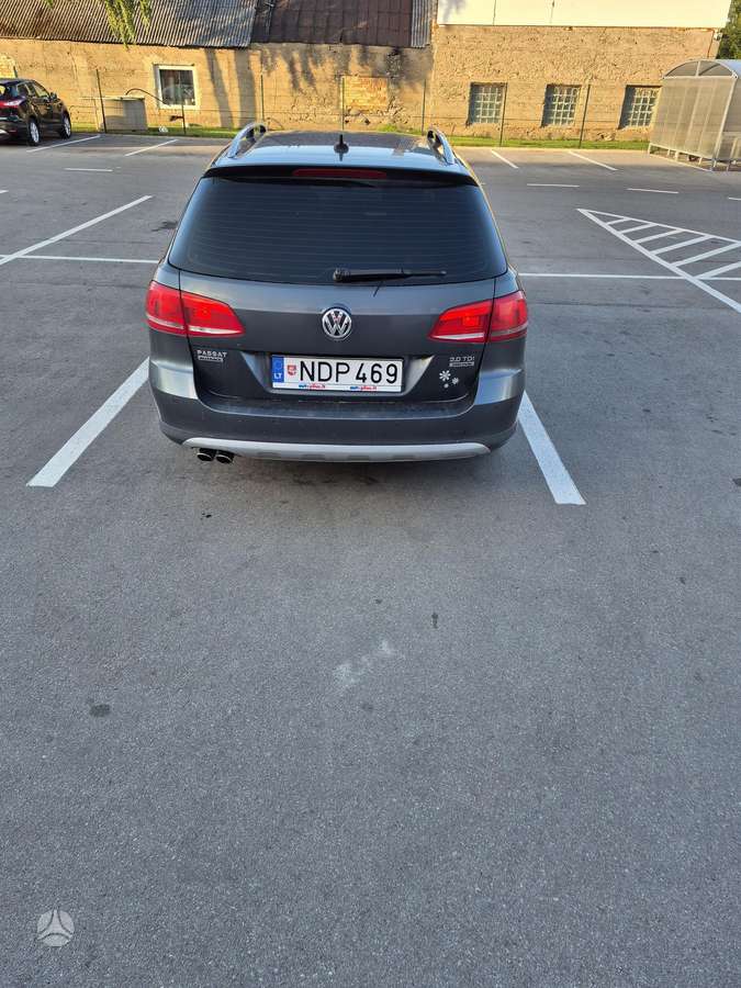 Volkswagen Passat 2014 — engine 2000 cm³, 140 HP (103kW)