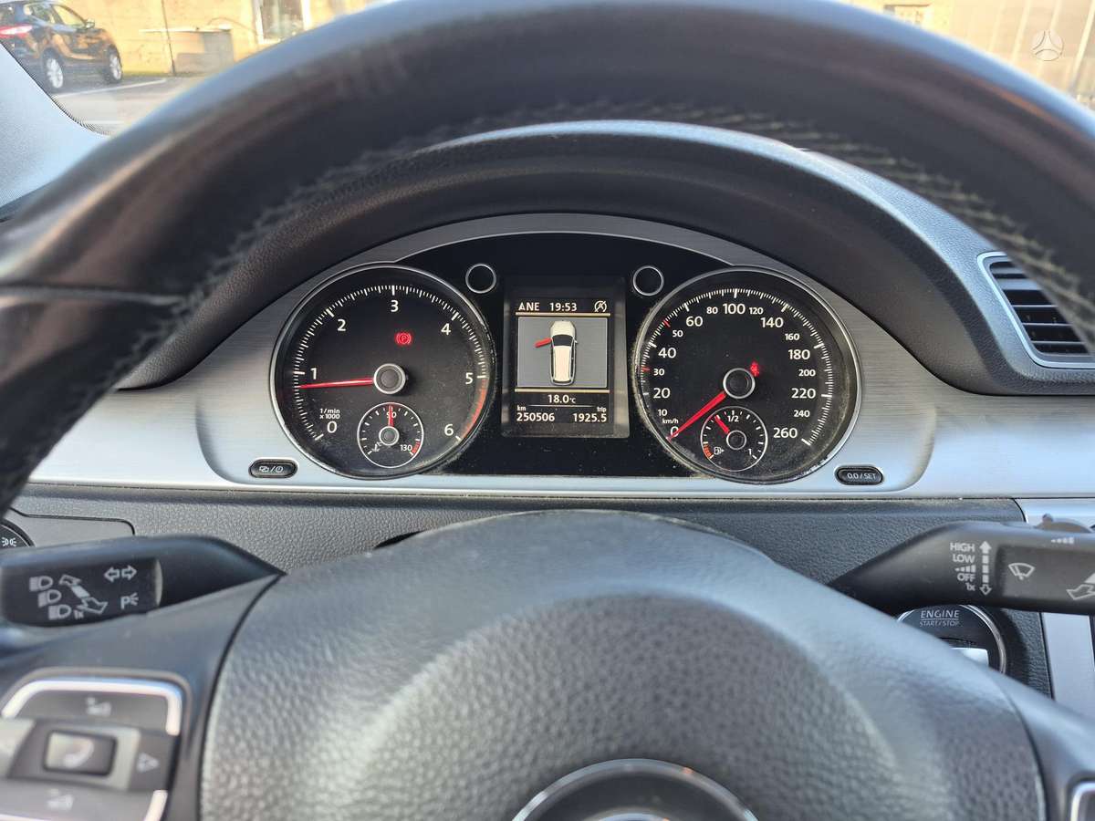 Volkswagen Passat 2014 — photo 9