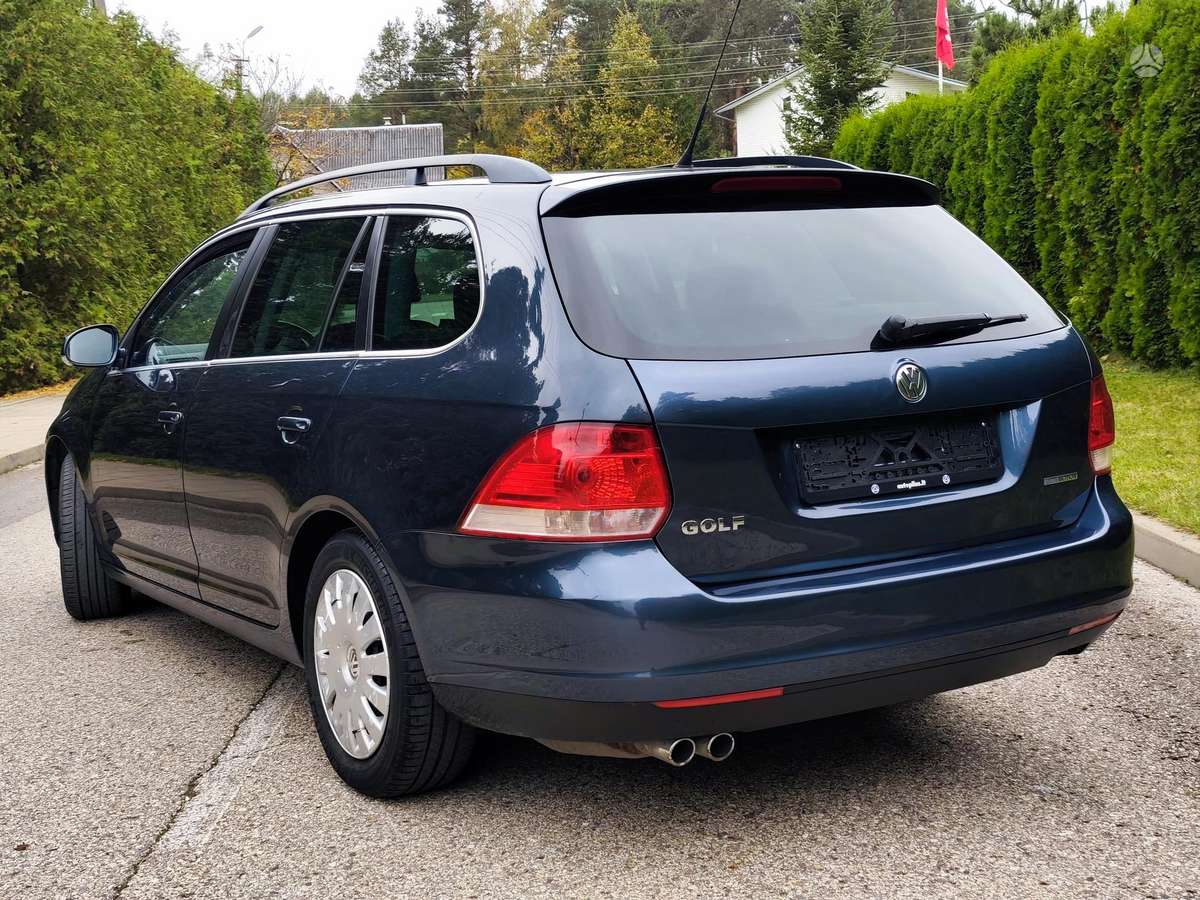 Volkswagen Golf 2009 — interior