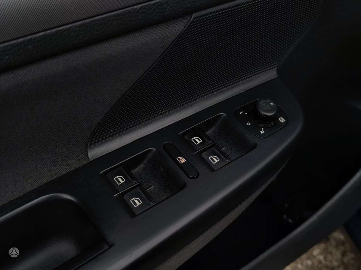 Volkswagen Golf 2009 — photo 8