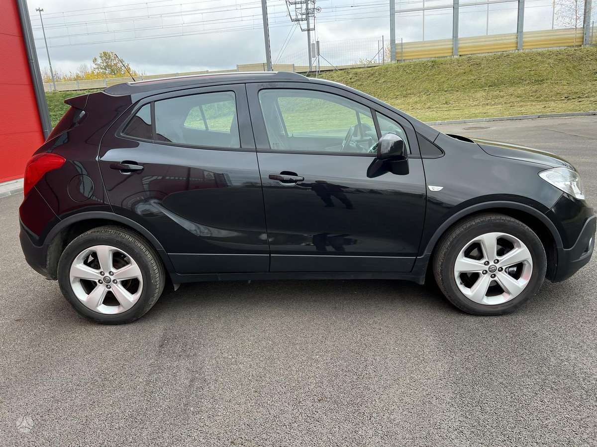 Opel Mokka 2014 — салон