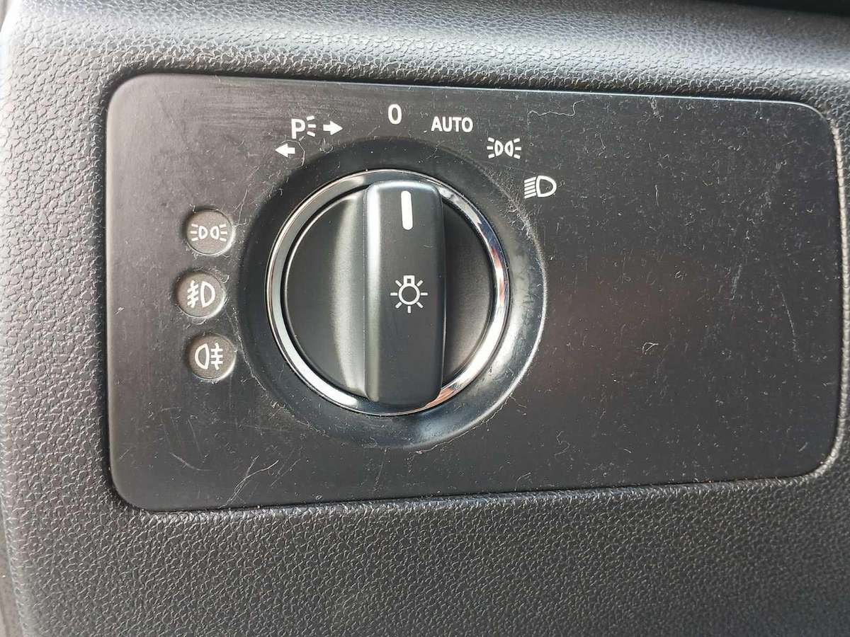 Mercedes-Benz R320 2009 — photo 12