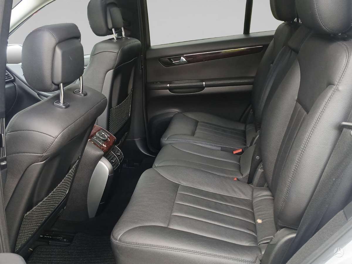 Mercedes-Benz R320 2009 — photo 14