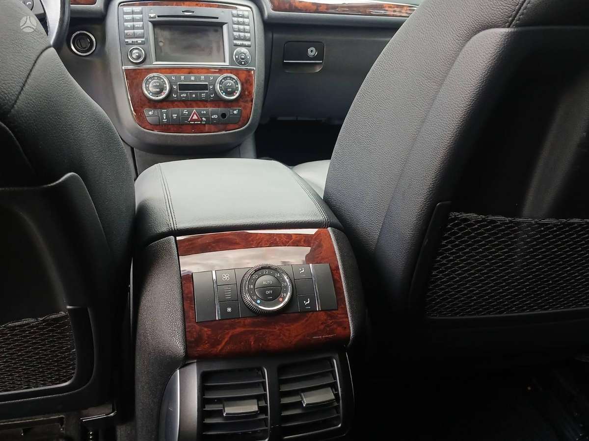 Mercedes-Benz R320 2009 — photo 15