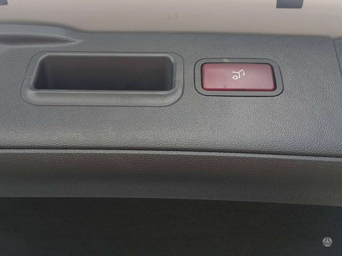 Mercedes-Benz R320 2009 — photo 17