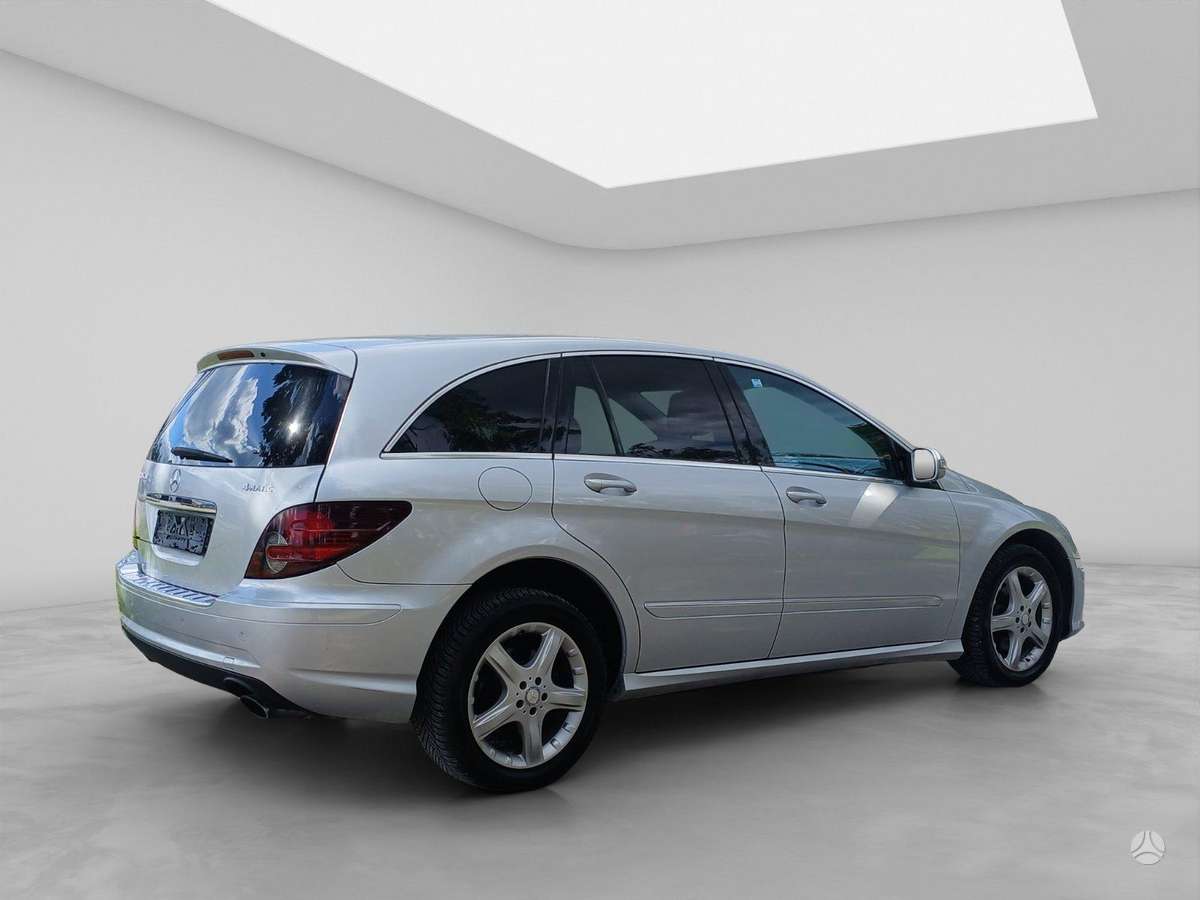 Mercedes-Benz R320 2009 — engine 3000 cm³, 224 HP (165kW)