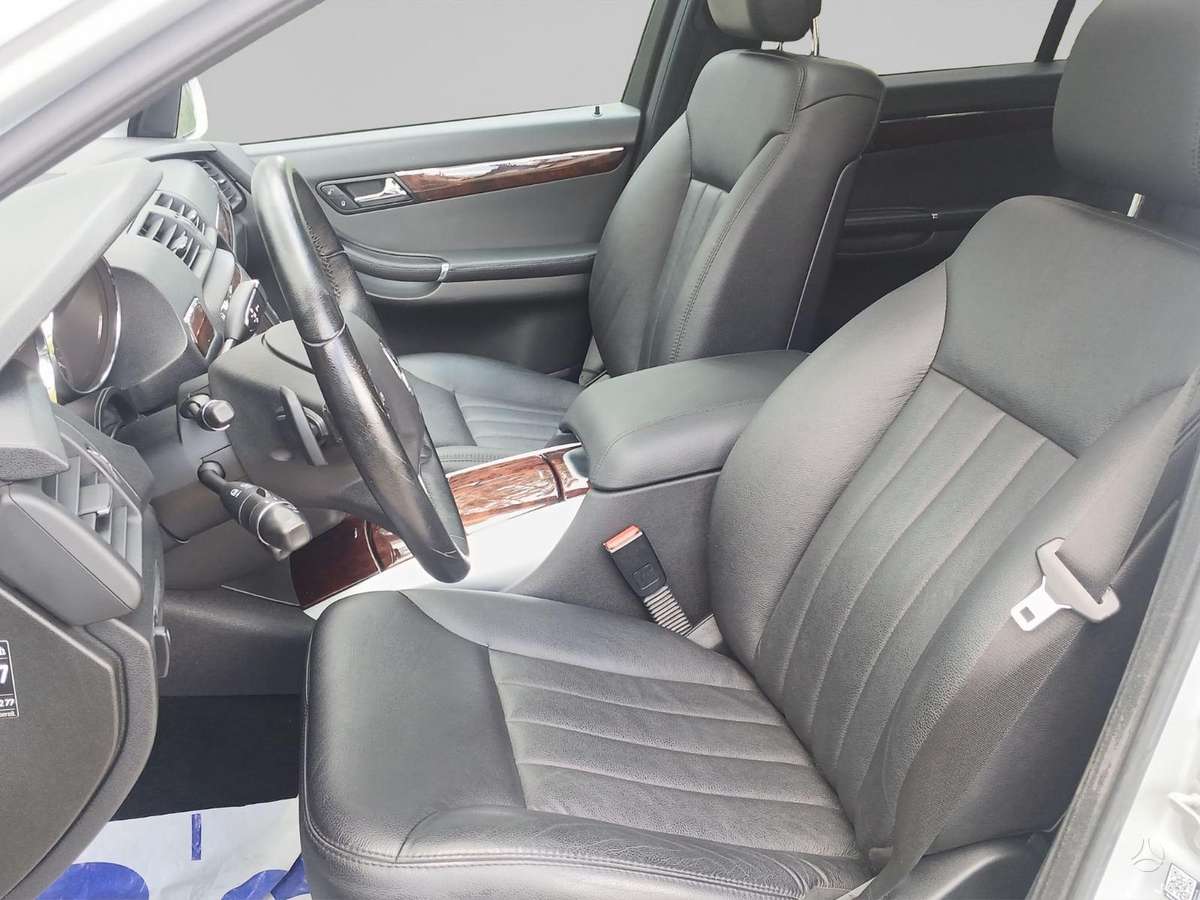Mercedes-Benz R320 2009 — photo 7
