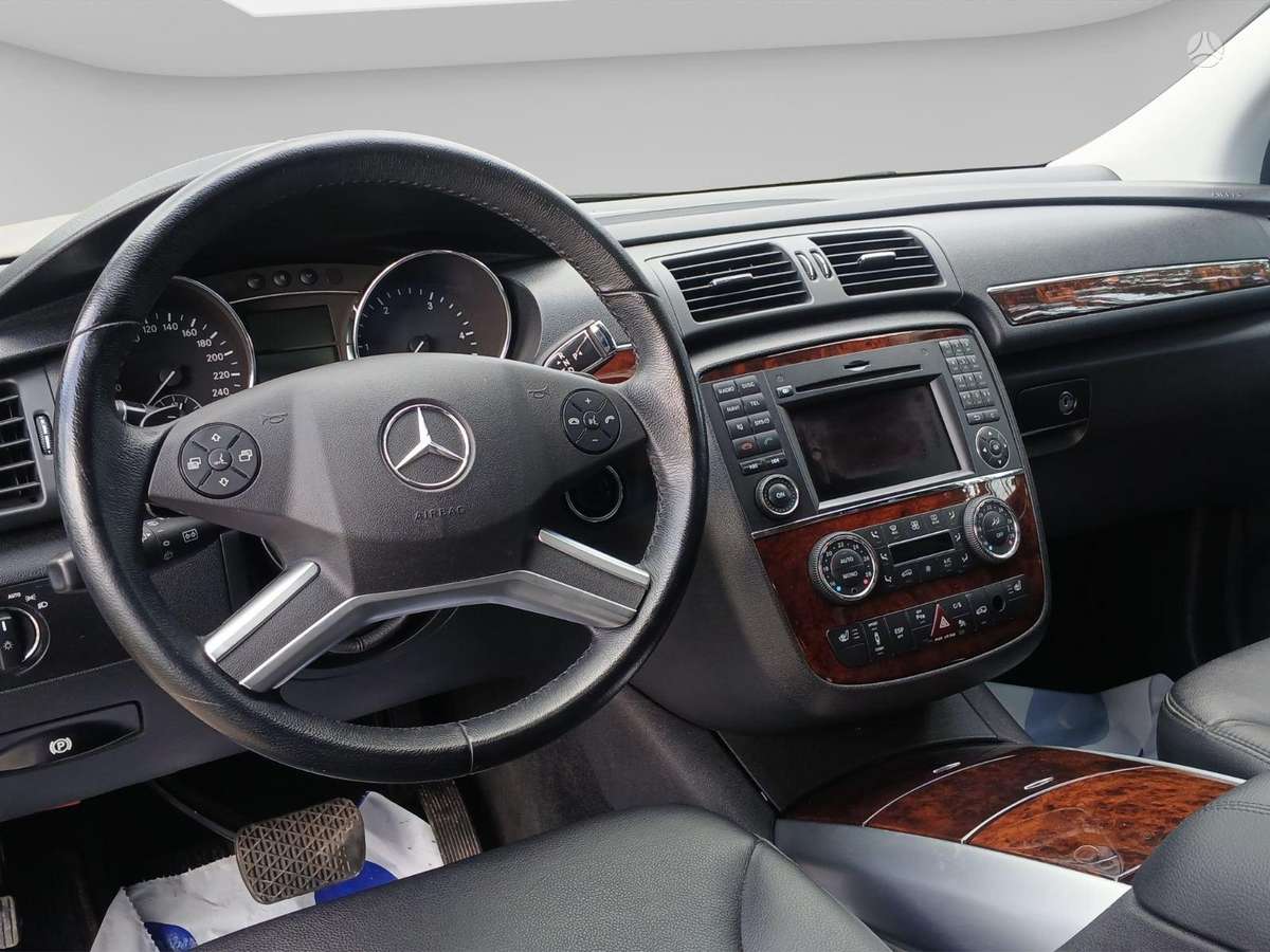Mercedes-Benz R320 2009 — photo 8