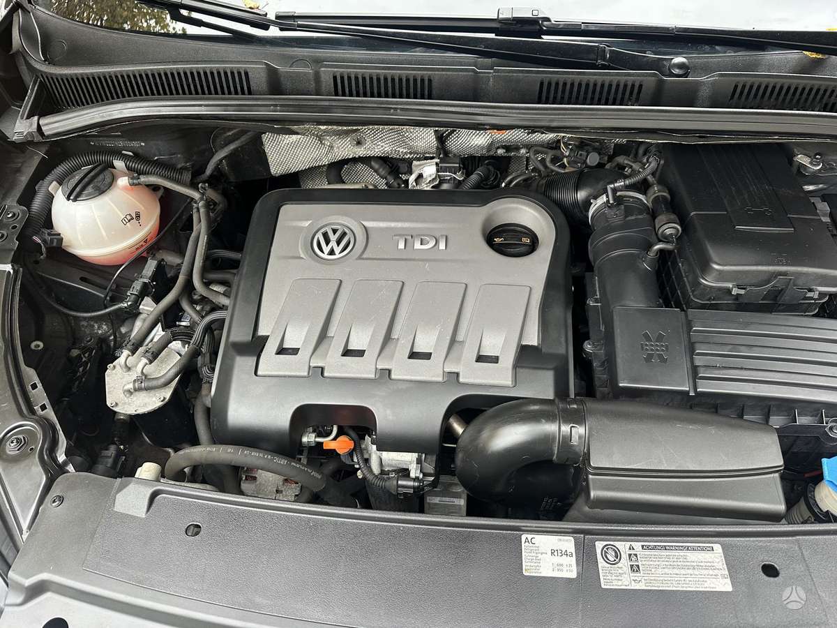 Volkswagen Sharan 2011 — photo 18