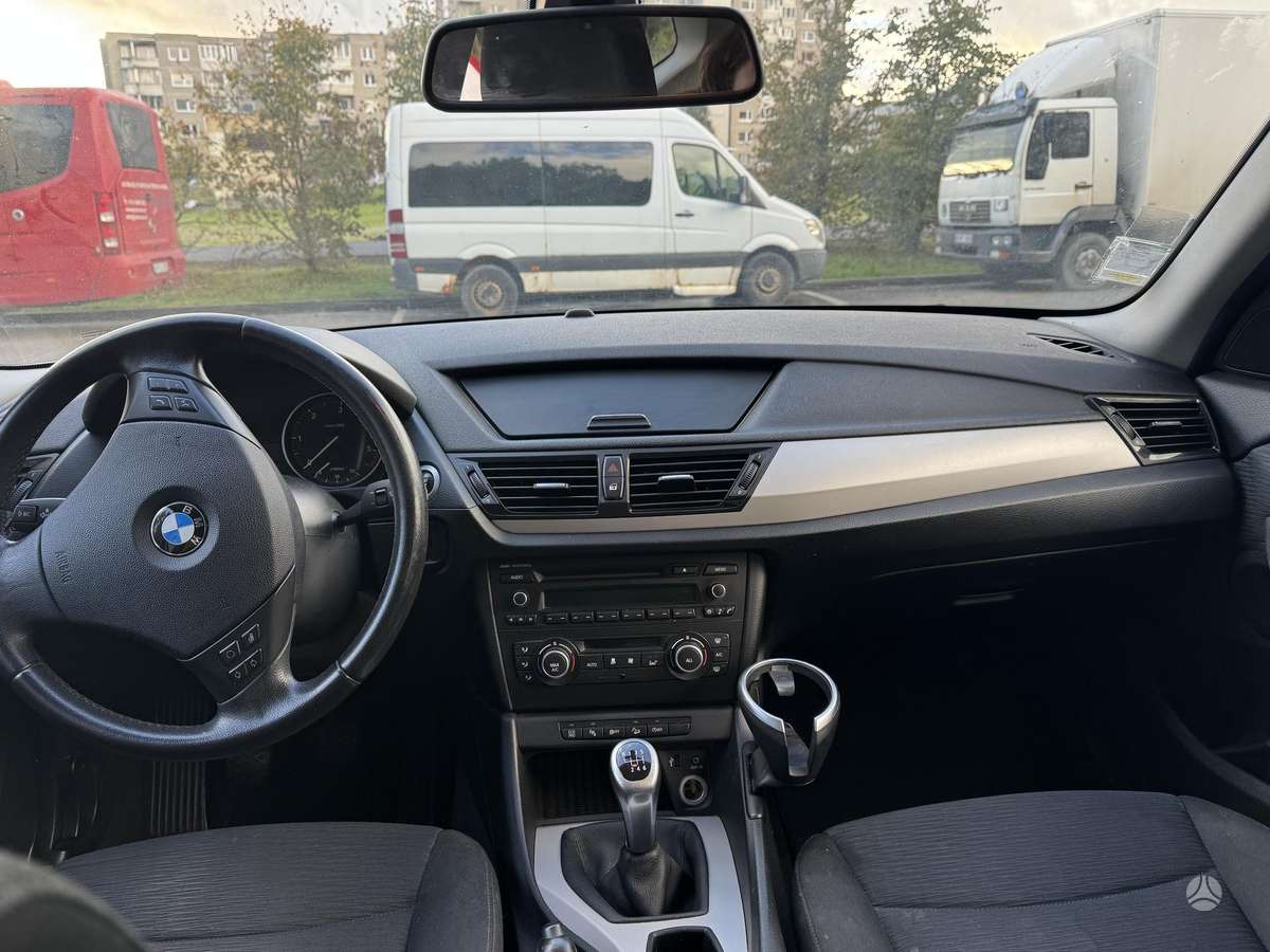 BMW X1 2013 — photo 8
