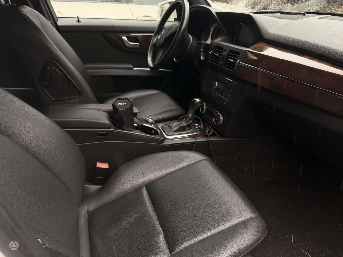 Mercedes-Benz GLK350 2012 — photo 10