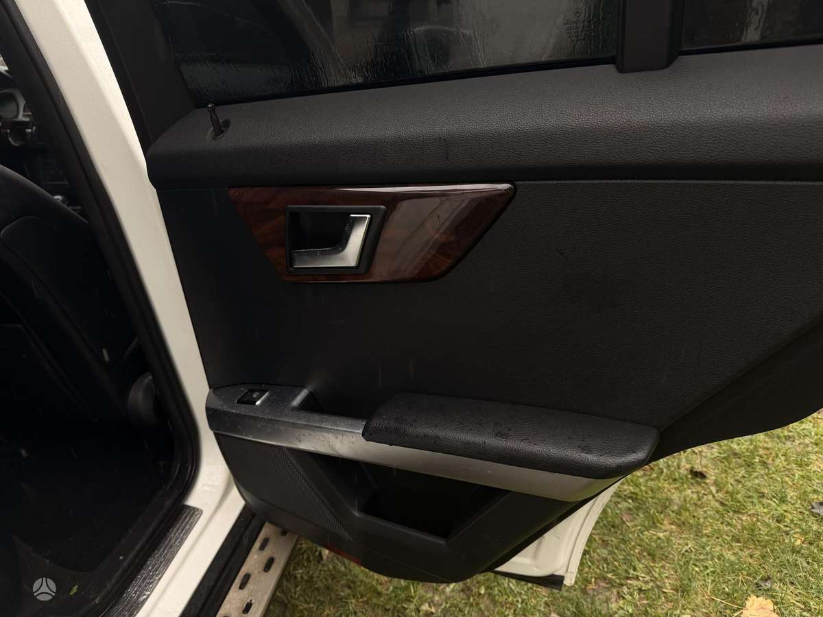 Mercedes-Benz GLK350 2012 — photo 12
