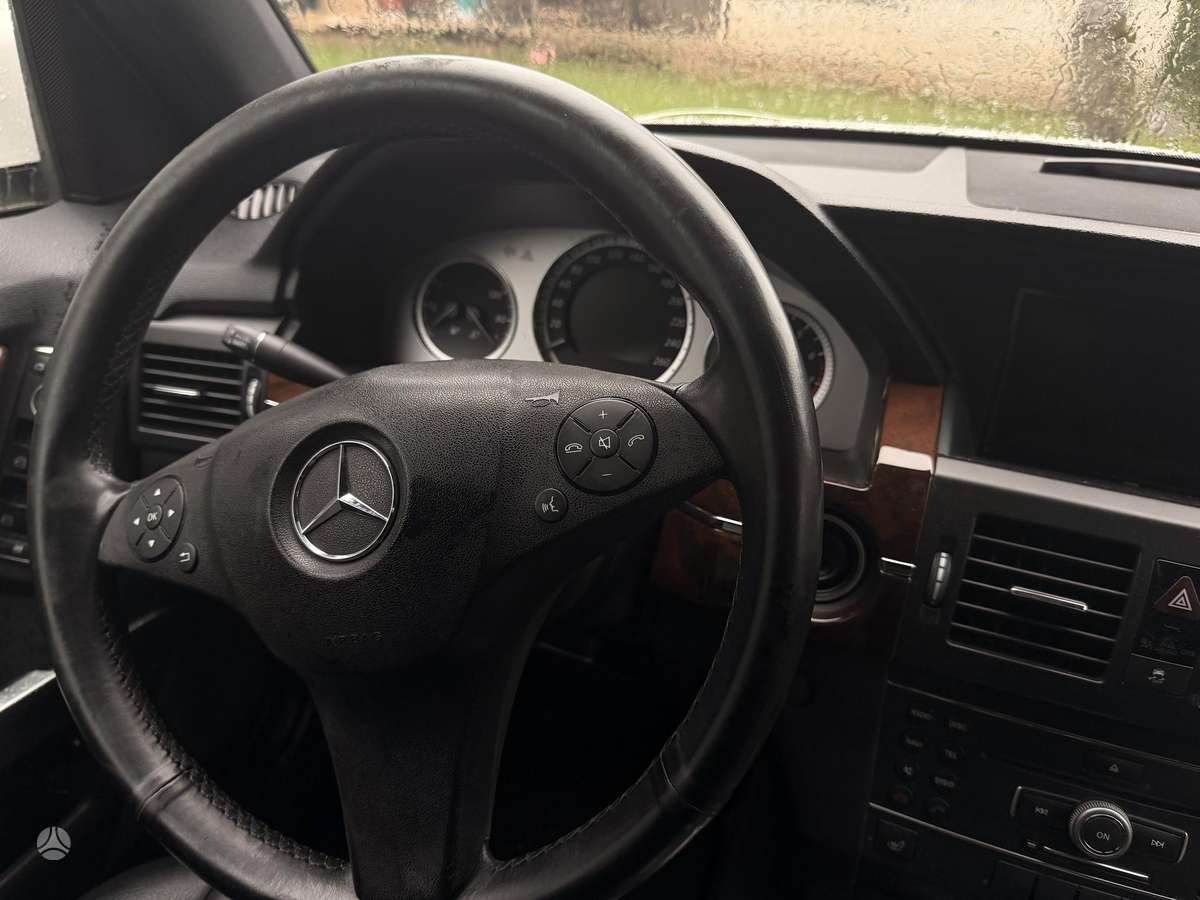 Mercedes-Benz GLK350 2012 — photo 8