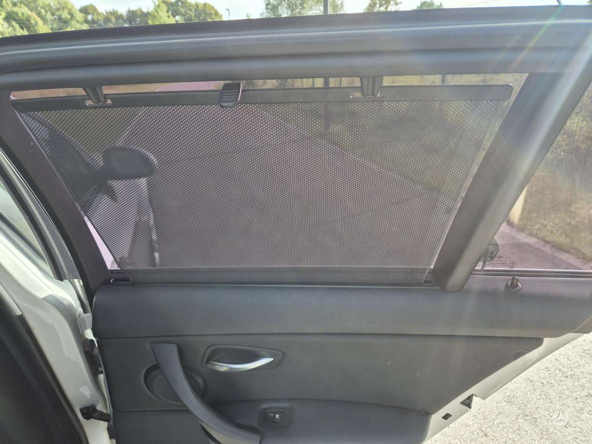 BMW 318 2007 — photo 19