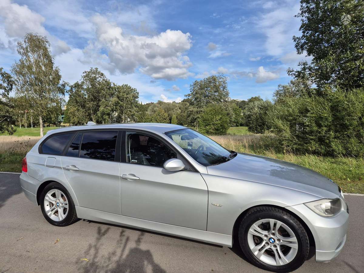 BMW 318 2007 — photo 8