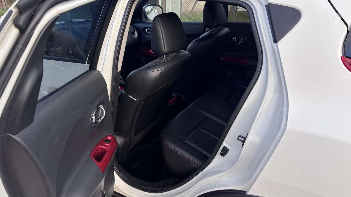 Nissan Juke 2011 — photo 7