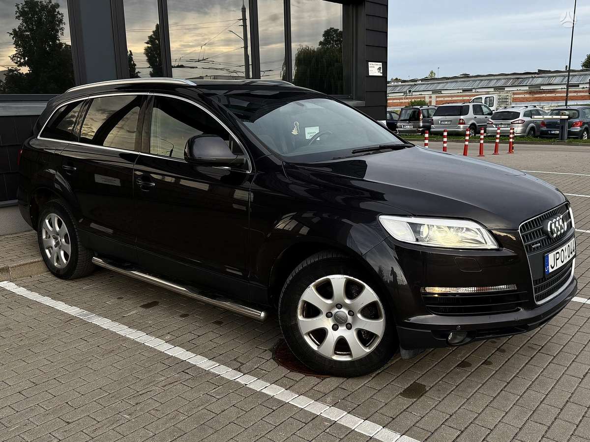 Audi Q7 2008 — двигун 211 HP (155kW)