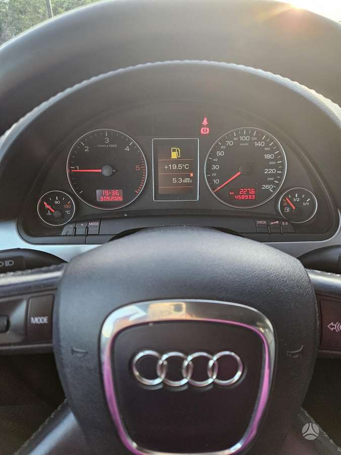 Audi A4 2007 — photo 9