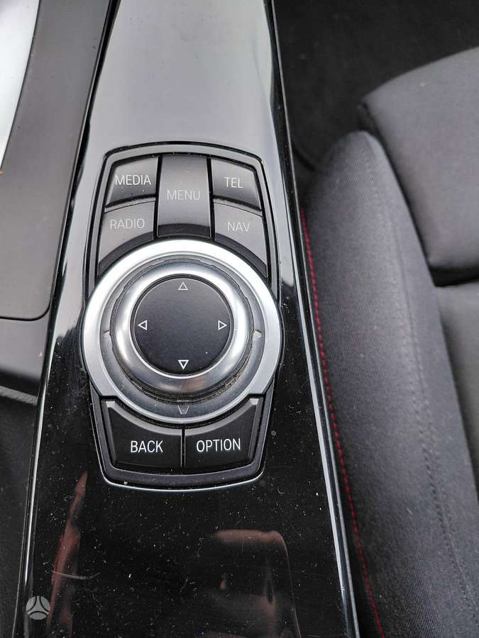 BMW 320 2013 — photo 18