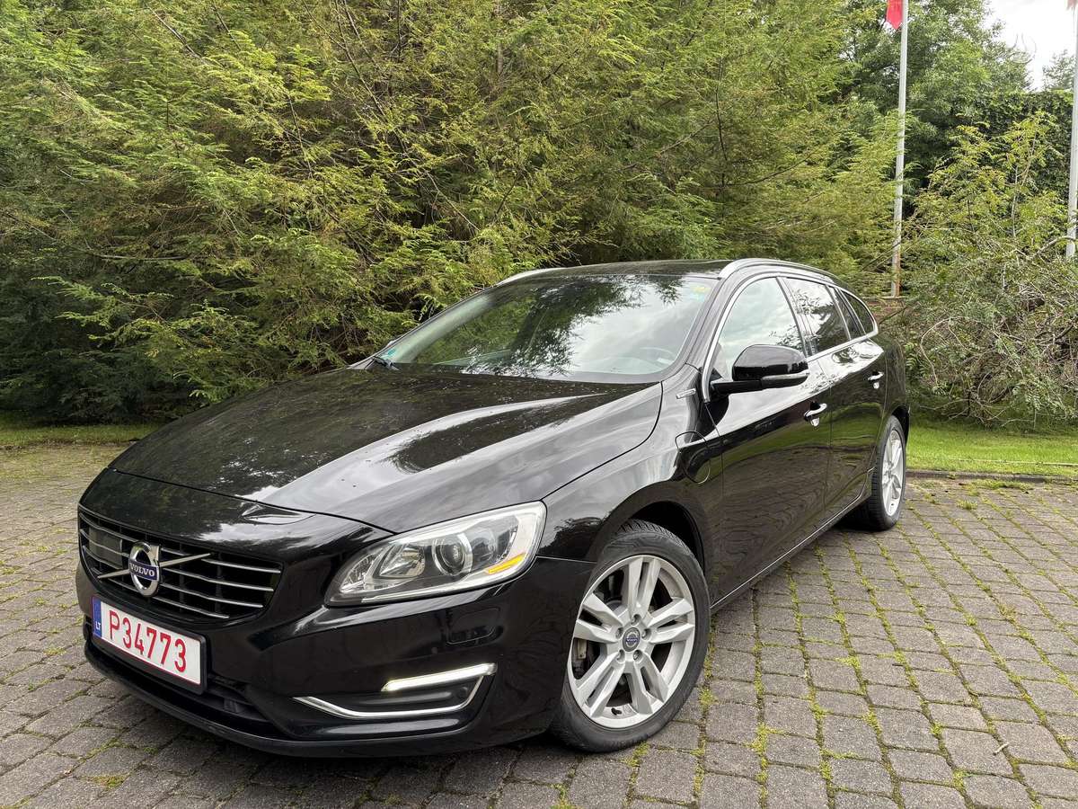 Volvo V60 2013 — вигляд ззаду