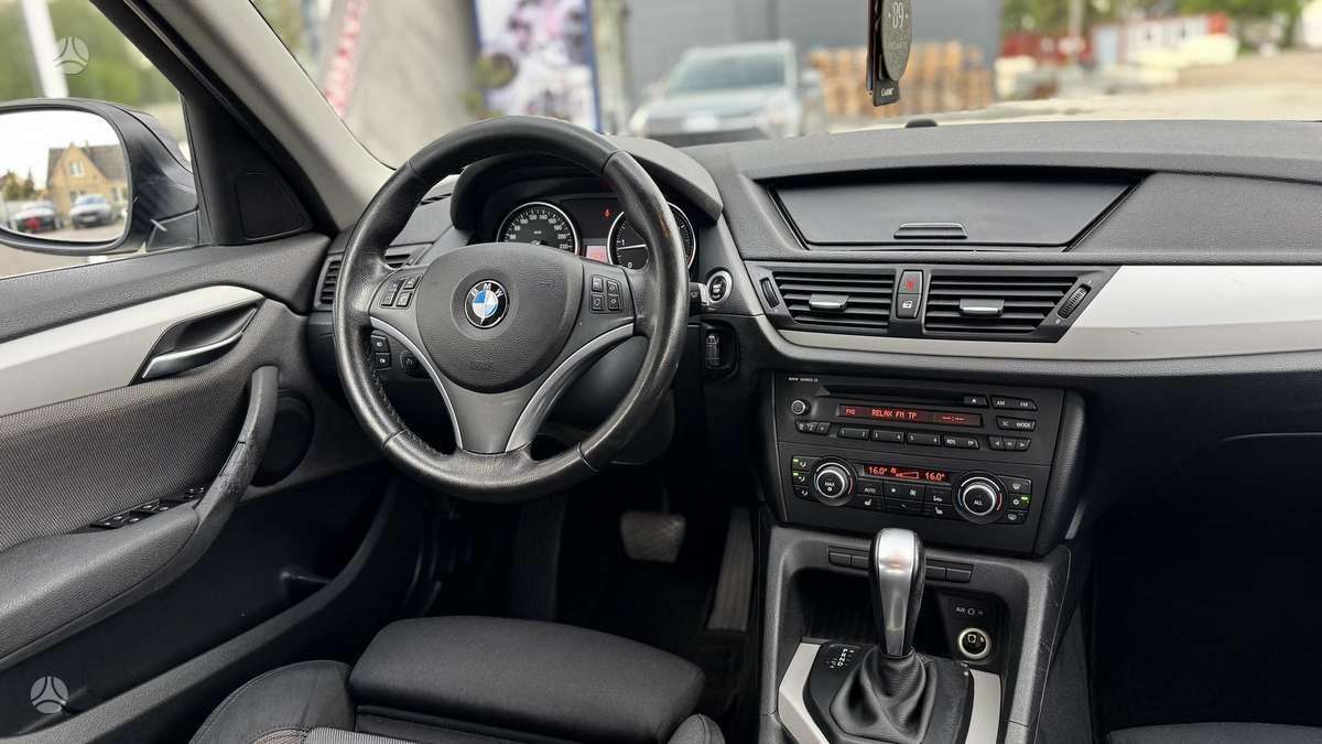BMW X1 2011 — photo 13
