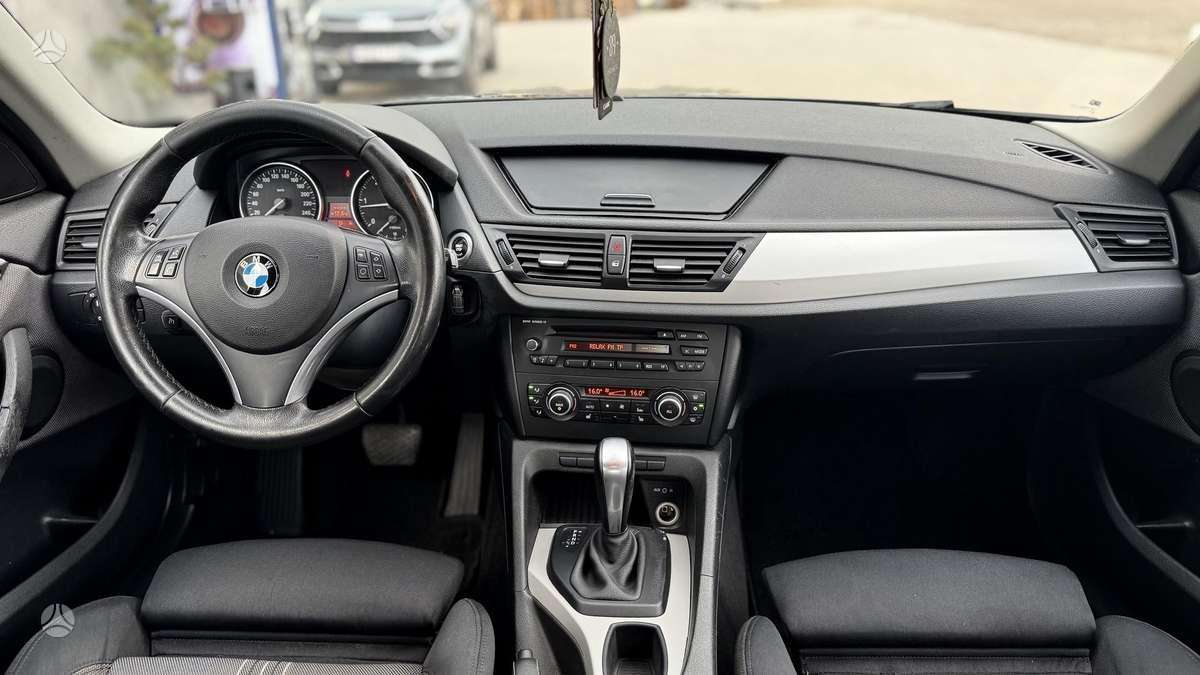 BMW X1 2011 — photo 16